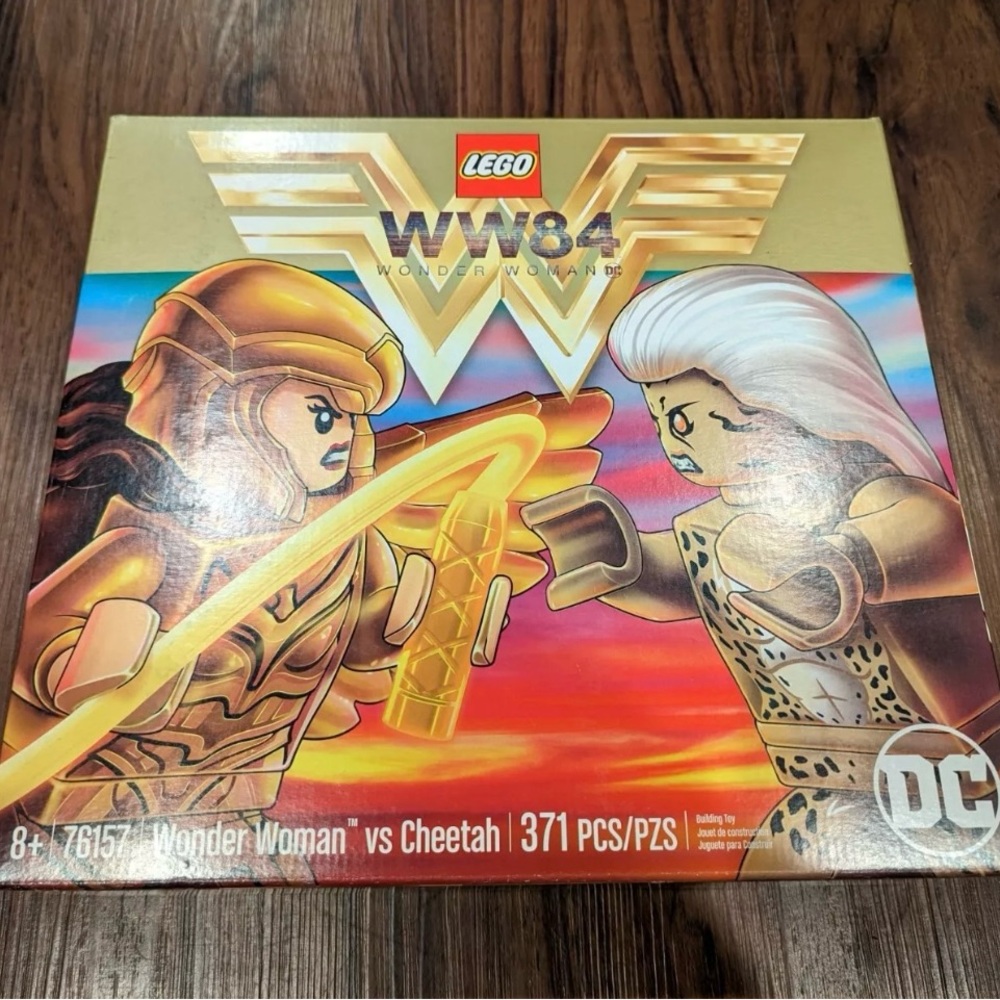 LEGO WW84 Wonder Woman vs Cheetah Set